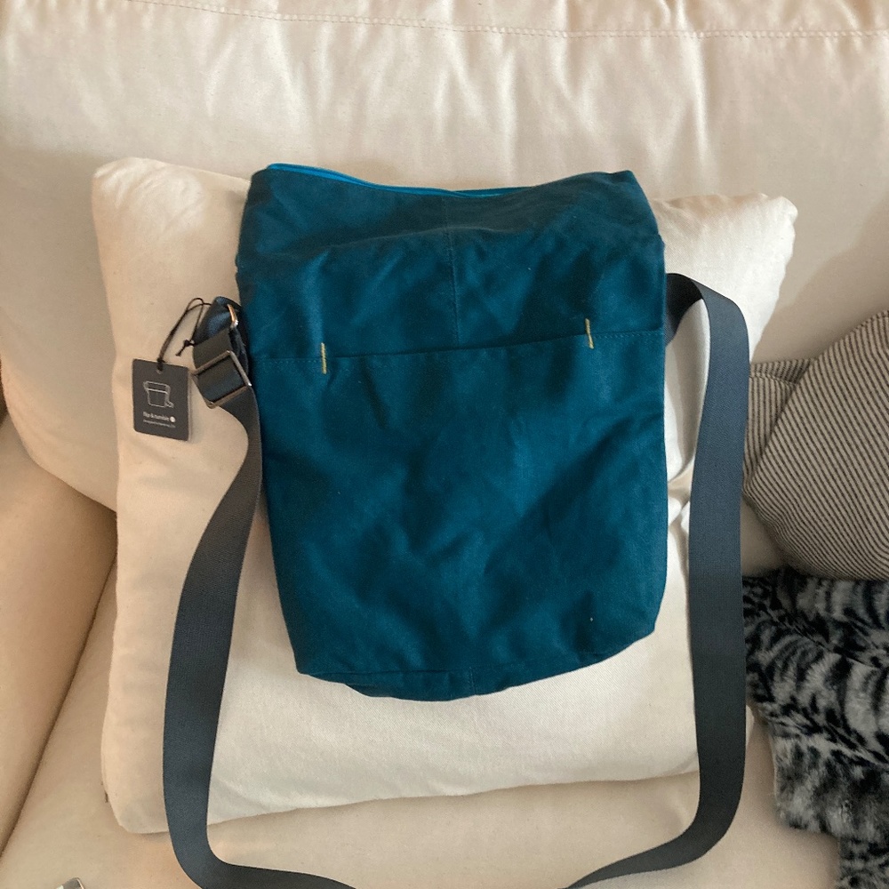 Flip & Tumble Blue Canvas Purse